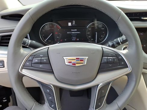 Certified 2023 Cadillac XT5 Premium Luxury w/ LPO, Floor Liner Package AWD/4WD image 15