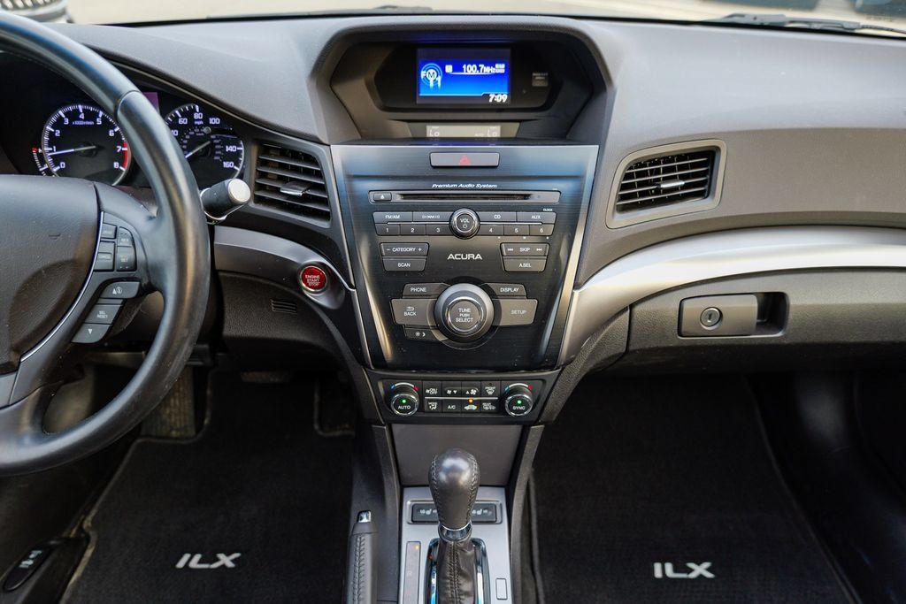 Used 2015 Acura ILX w/ Premium Package FWD image 46