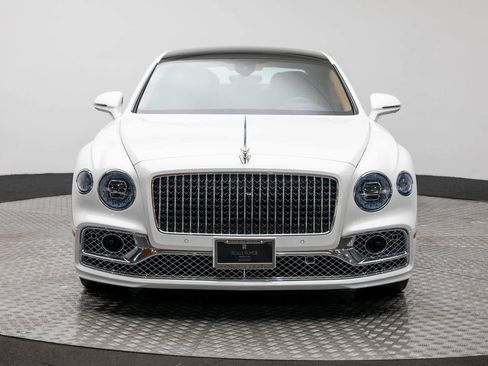 Used 2023 Bentley Flying Spur W12 image 6