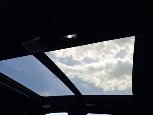 Used 2023 Cadillac Escalade ESV Sport Platinum w/ Heavy-Duty Trailer Package image 10