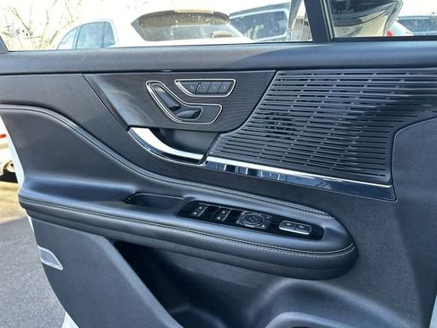 Certified 2022 Lincoln Corsair AWD w/ Equipment Group 101A image 30