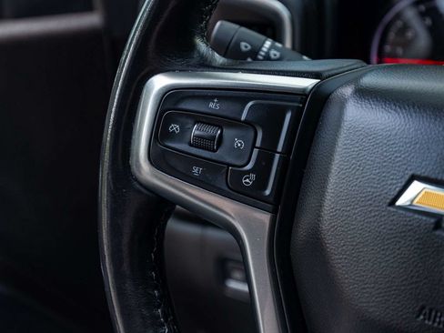 Used 2021 Chevrolet Silverado 1500 LTZ AWD/4WD image 25