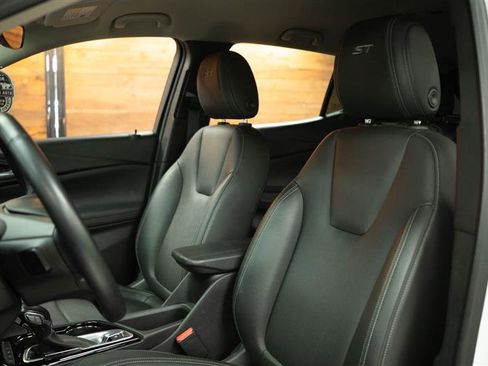 Used 2024 Buick Encore GX Sport Touring image 10