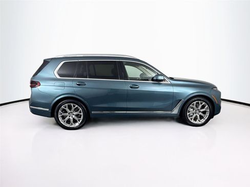 Used 2023 BMW X7 xDrive40i image 5