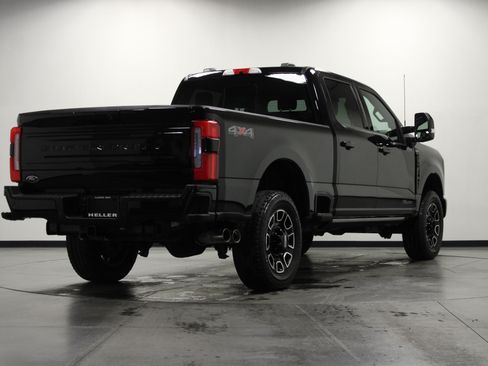 Used 2025 Ford F250 Platinum AWD/4WD image 4