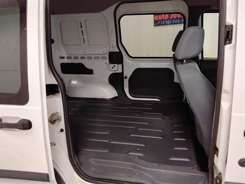 Used 2013 Ford Transit Connect XLT image 15