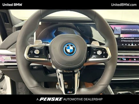 New 2026 BMW 750e xDrive w/ Premium Package image 14