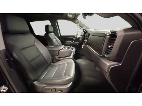 Used 2024 GMC Sierra 1500 SLT image 15