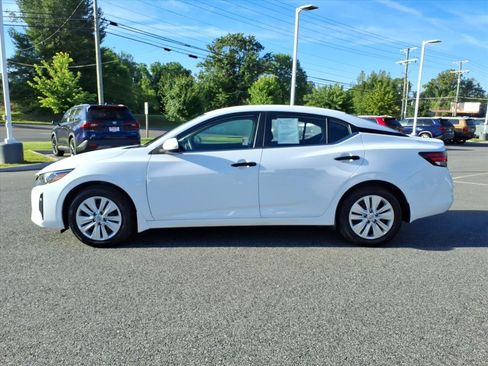 Used 2025 Nissan Sentra S FWD image 13