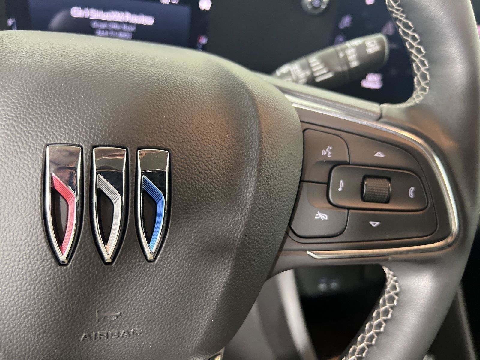 Certified 2024 Buick Encore GX Avenir FWD image 9