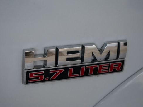 Used 2018 RAM 1500 Laramie image 33