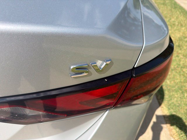 Used 2023 Nissan Sentra SV w/ All-Weather Package FWD image 5
