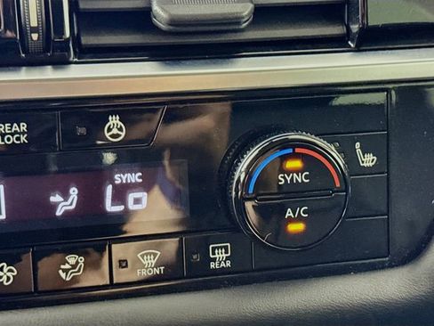 Certified 2023 Nissan Pathfinder SL w/ Lighting Package (N92) image 21