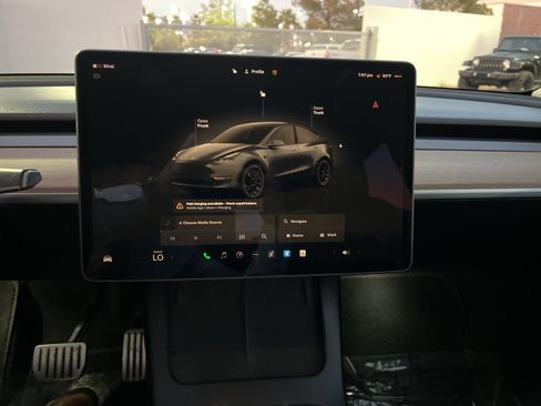 Used 2022 Tesla Model Y Performance image 32