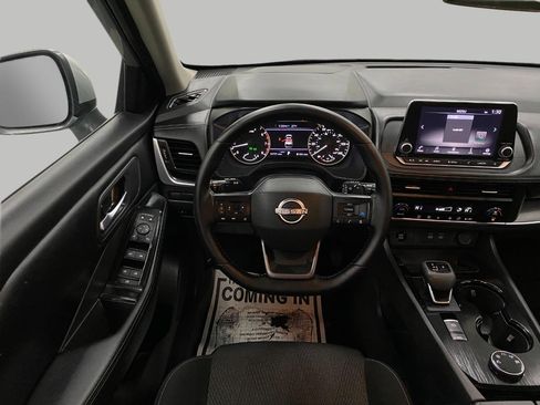 Certified 2025 Nissan Rogue SV image 13