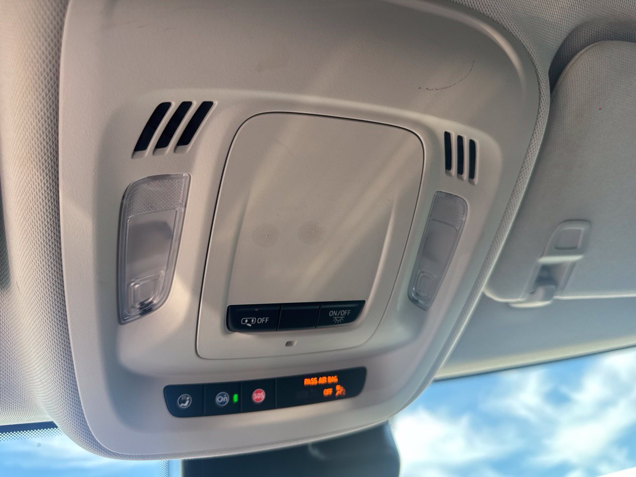 Used 2023 Buick Envision Essence FWD image 14