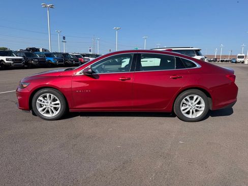 Used 2017 Chevrolet Malibu LT FWD image 8