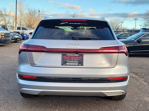Used 2022 Audi e-tron Premium Plus w/ Premium Plus Package AWD/4WD image 5