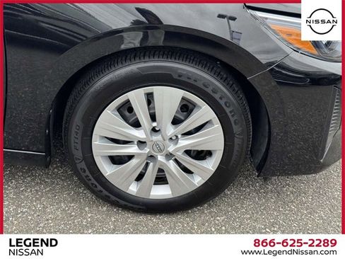 Used 2024 Nissan Sentra S image 8