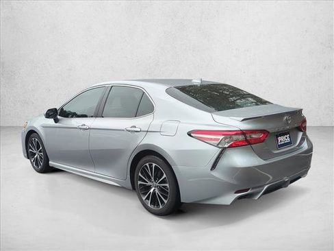 Used 2019 Toyota Camry SE image 8