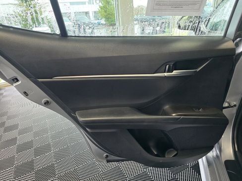Used 2024 Toyota Camry SE image 35