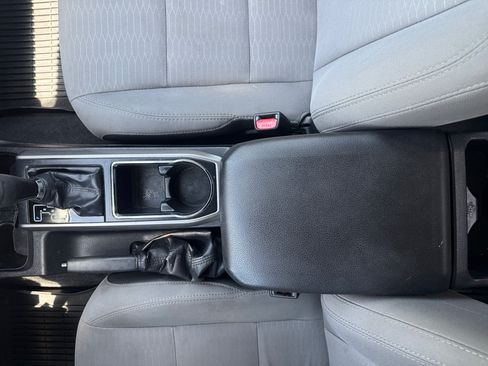 Used 2018 Toyota Tacoma 2WD Double Cab image 15