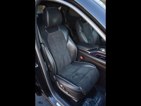 Used 2022 Genesis GV70 3.5T Sport w/ Sport Prestige Package image 38