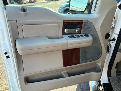 Used 2007 Ford F150 Lariat image 12
