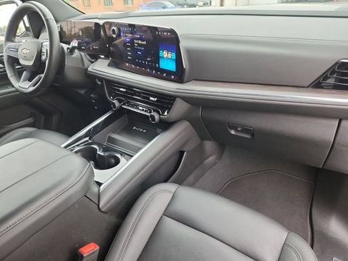 Used 2025 Chevrolet Tahoe LT AWD/4WD image 21