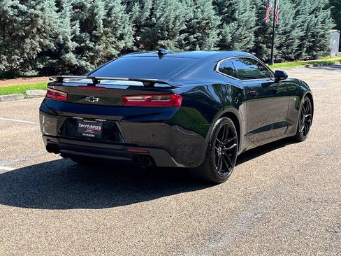 Used 2018 Chevrolet Camaro SS RWD image 19