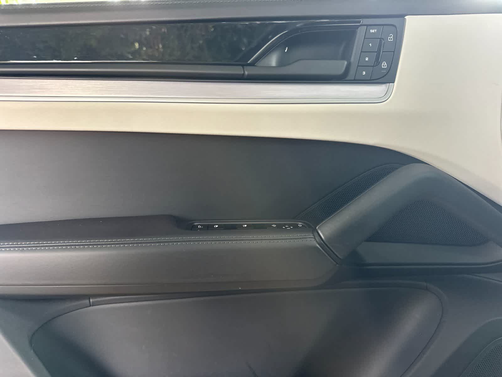 Certified 2024 Porsche Cayenne S AWD/4WD image 12