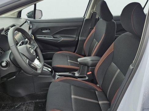New 2025 Nissan Versa SR w/ Trunk Package image 10