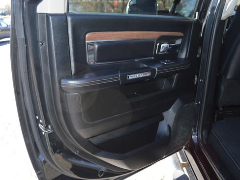 Used 2018 RAM 3500 Laramie w/ Convenience Group AWD/4WD image 18