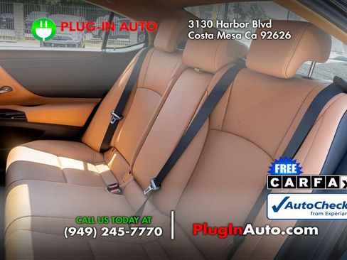 Used 2024 Lexus ES 350 w/ Premium Package FWD image 10