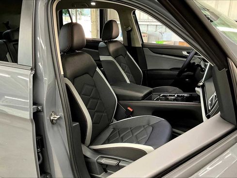 New 2026 Volkswagen Atlas Peak Edition image 31