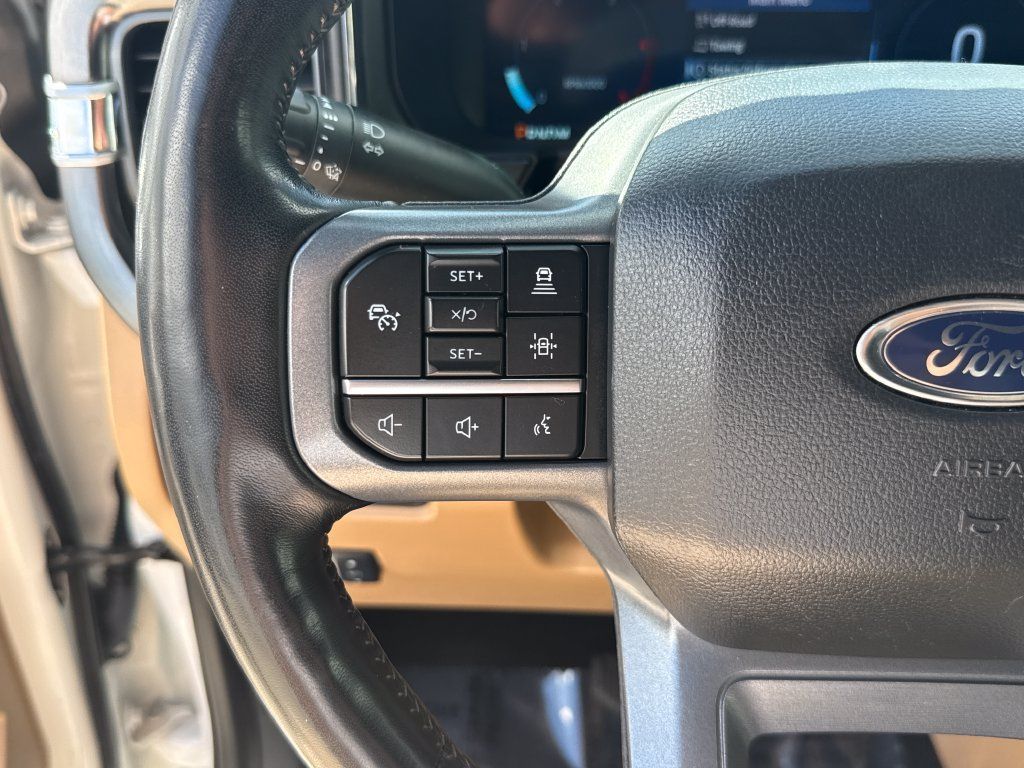 Used 2024 Ford F250 Lariat w/ Lariat Ultimate Package AWD/4WD image 16