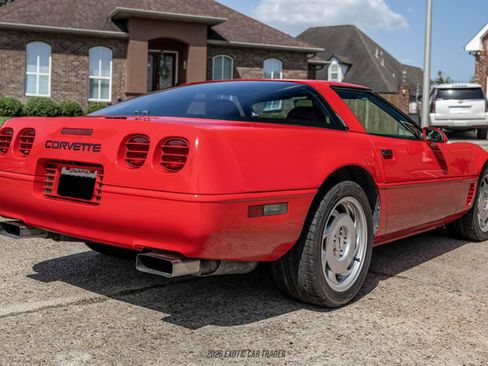 Used 1996 Chevrolet Corvette Coupe RWD image 8
