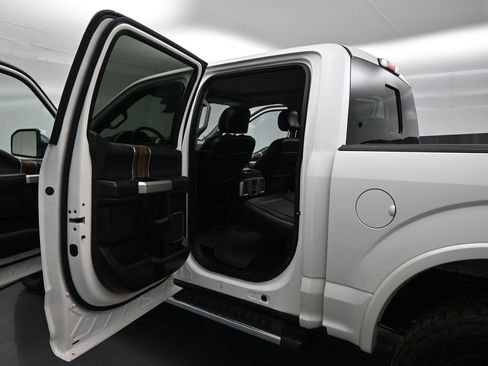 Used 2016 Ford F150 Lariat w/ Equipment Group 502A Luxury AWD/4WD image 19