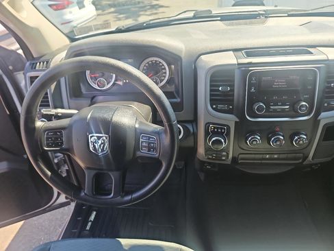 Used 2017 RAM 1500 Express AWD/4WD image 23