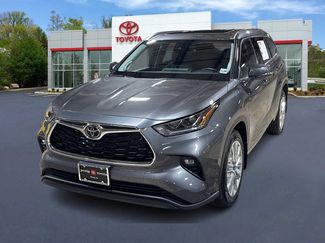Used 2022 Toyota Highlander Limited AWD/4WD video 1