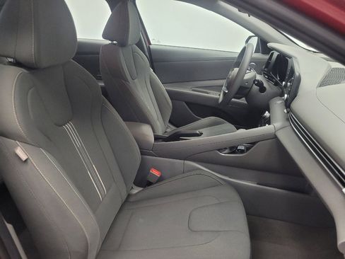 Used 2022 Hyundai Elantra SEL image 21