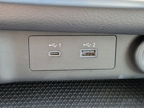 Used 2023 Nissan Rogue SV image 25