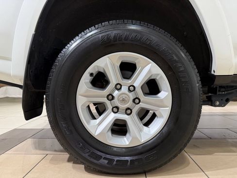 Certified 2024 Toyota 4Runner SR5 Premium w/ Moonroof Package AWD/4WD image 9