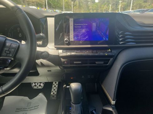Certified 2025 Toyota Camry SE w/ Convenience Package FWD image 27