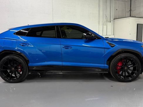 Used 2021 Lamborghini Urus AWD/4WD image 9