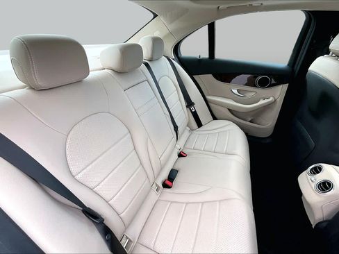 Used 2018 Mercedes-Benz C 300 Sedan image 20