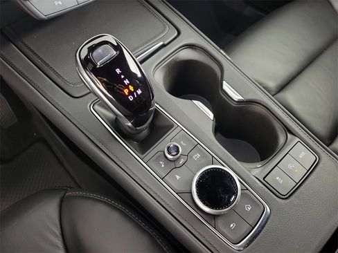 Certified 2025 Cadillac XT4 Premium Luxury image 28