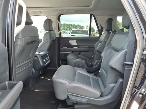 Used 2025 Ford Expedition Max Active AWD/4WD image 22