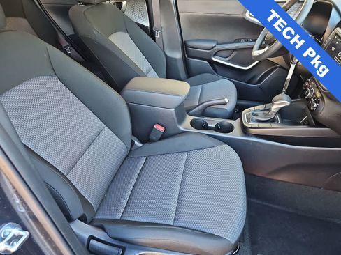 Used 2025 Kia Soul LX w/ LX Technology Package FWD image 18