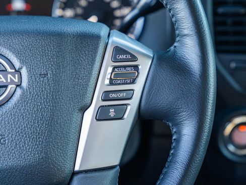 Used 2024 Nissan Titan SV w/ SV Convenience Package image 27